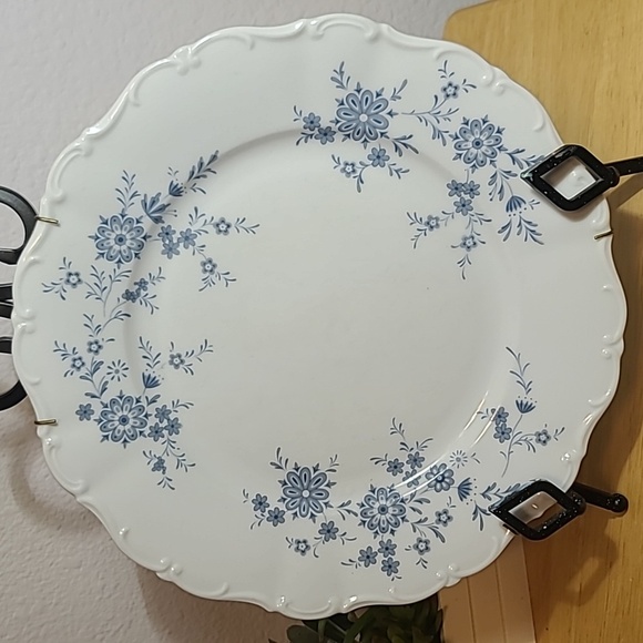 Christina Porcelain Bavarian Blue Plate - Picture 2 of 4